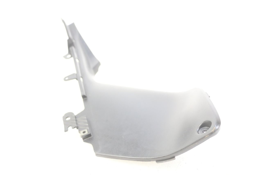photo de RIGHT FOOTREST BRACKET YAMAHA XP T-MAX TMAX ABS 500 (2004 - 2007) - Technical close-up