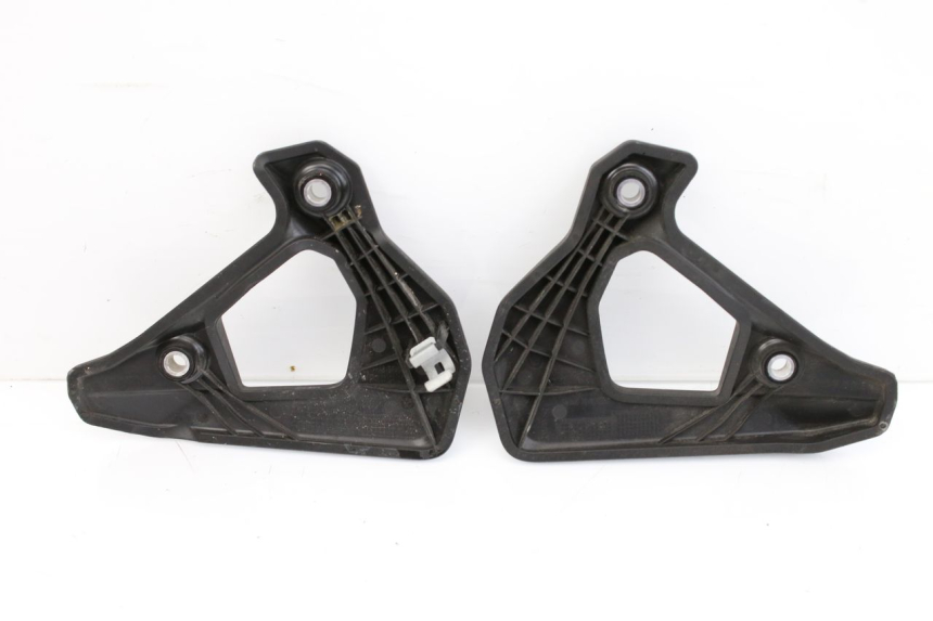 photo de MIDDLE FLOOR PANEL BMW F GS K81 850 (2018 - 2023) - Zoom on usage condition