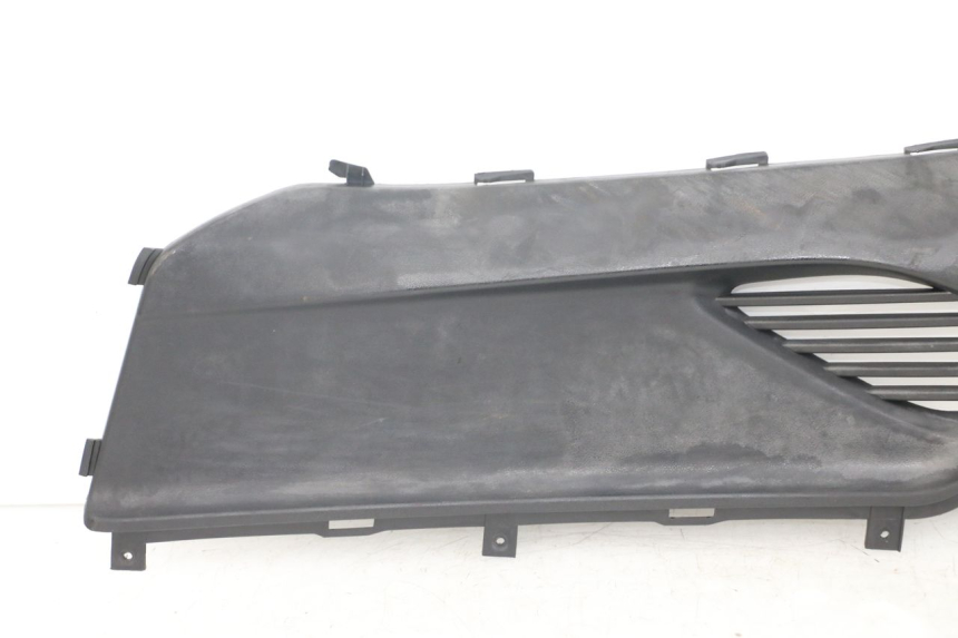 photo de LEFT MIDDLE FLOOR PANEL KYMCO DINK STREET ABS 125 (2011 - 2018) - Fixing points details