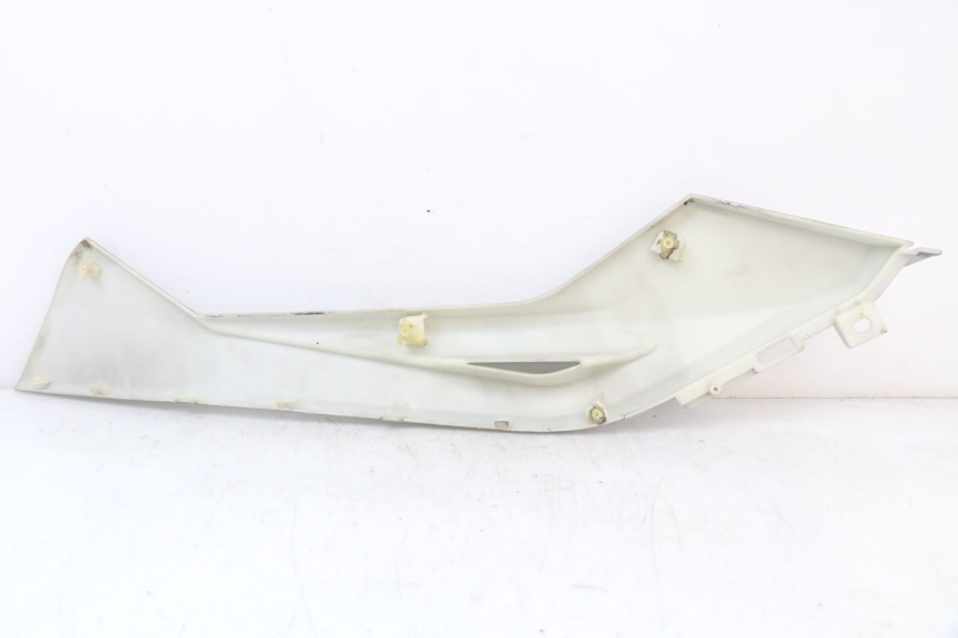 photo de LEFT MIDDLE FLOOR PANEL LONGJIA EASY MAX 125 (2020 - 2024) - Technical close-up