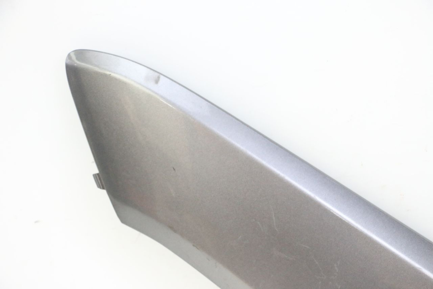 photo de LEFT MIDDLE FLOOR PANEL HONDA FORZA ABS 300 (2013 - 2017) - Distinctive features