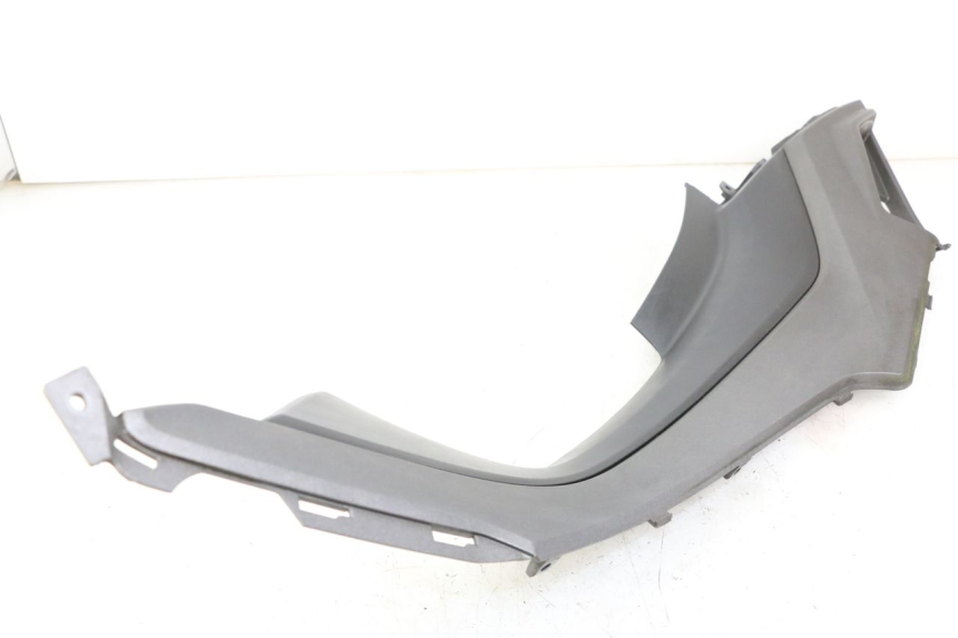 photo de LEFT MIDDLE FLOOR PANEL KYMCO X-TOWN XTOWN 125 (2016 - 2021) - Fixing points details