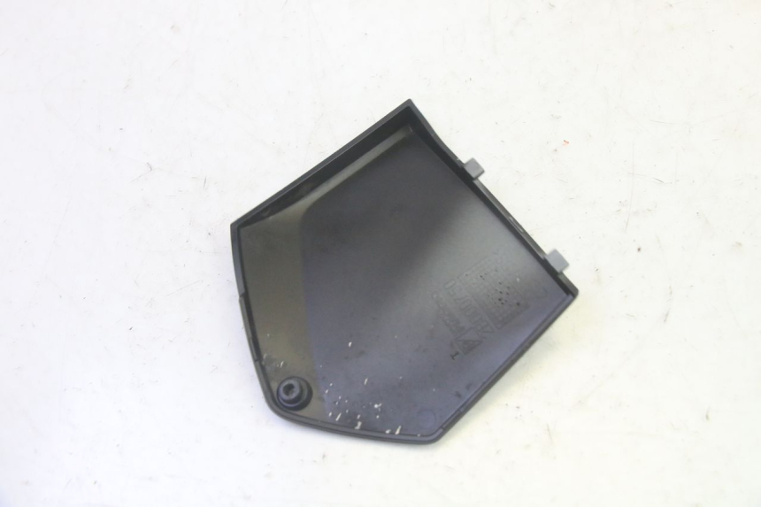 photo de LEFT MIDDLE FLOOR PANEL PIAGGIO MP3 HPE 350 (2018 - 2020) - Alternative perspective