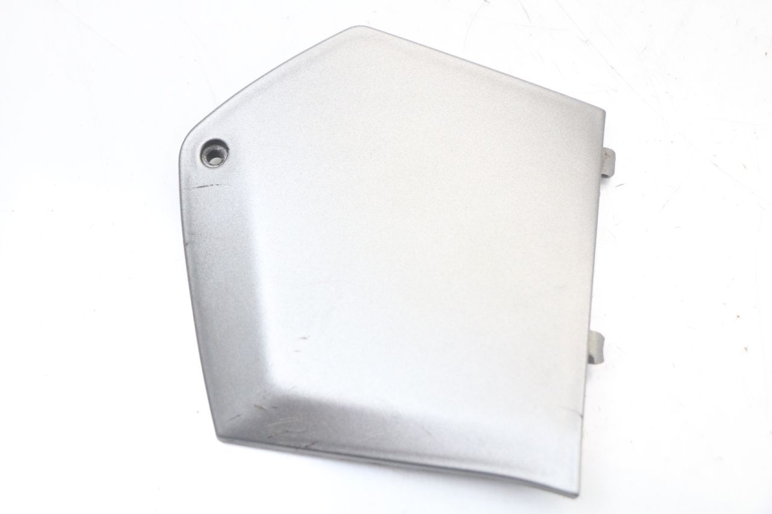 photo de LEFT MIDDLE FLOOR PANEL PIAGGIO MP3 125 (2006 - 2014) - Main view