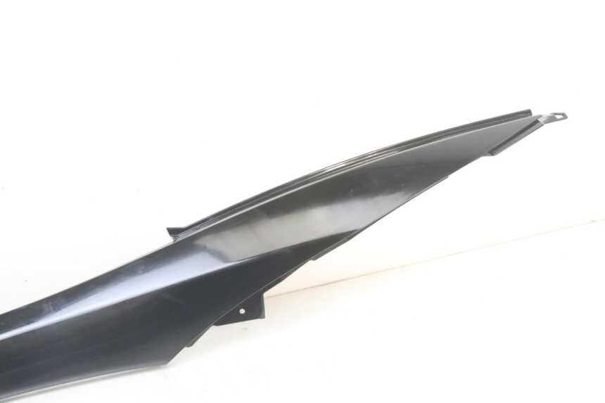 photo de LEFT MIDDLE FLOOR PANEL PIAGGIO MP3 500 (2014 - 2017) - Zoom on usage condition