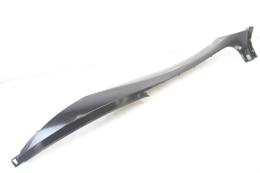 photo de LEFT MIDDLE FLOOR PANEL PIAGGIO MP3 500 (2014 - 2017) - Alternative perspective