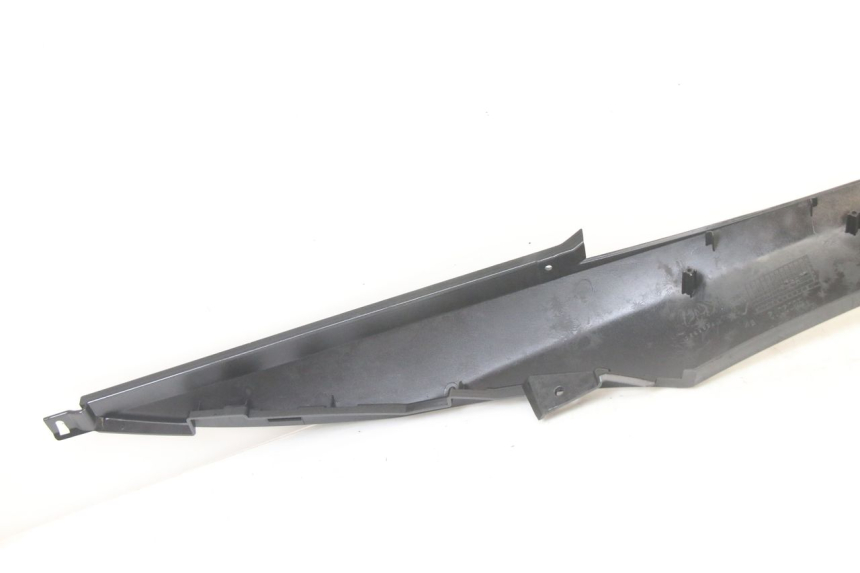 photo de LEFT MIDDLE FLOOR PANEL PIAGGIO MP3 500 (2014 - 2017) - Product overview