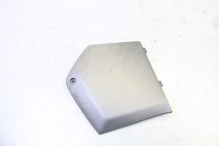 photo de LEFT MIDDLE FLOOR PANEL PIAGGIO MP3 125 (2006 - 2014) - Main view