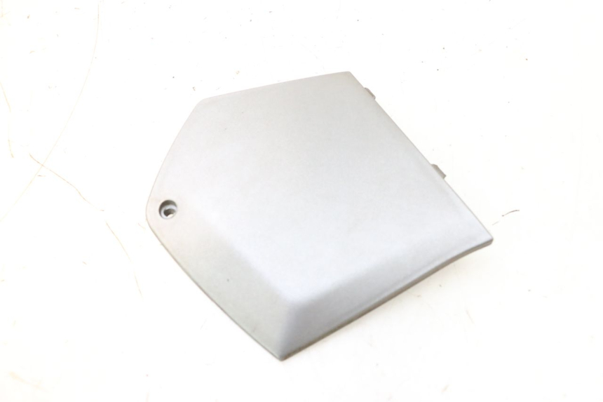 photo de LEFT MIDDLE FLOOR PANEL PIAGGIO MP3 125 (2006 - 2014) - Main view