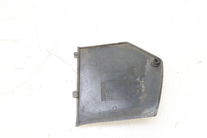 photo de LEFT MIDDLE FLOOR PANEL PIAGGIO MP3 125 (2006 - 2014) - Zoom on usage condition