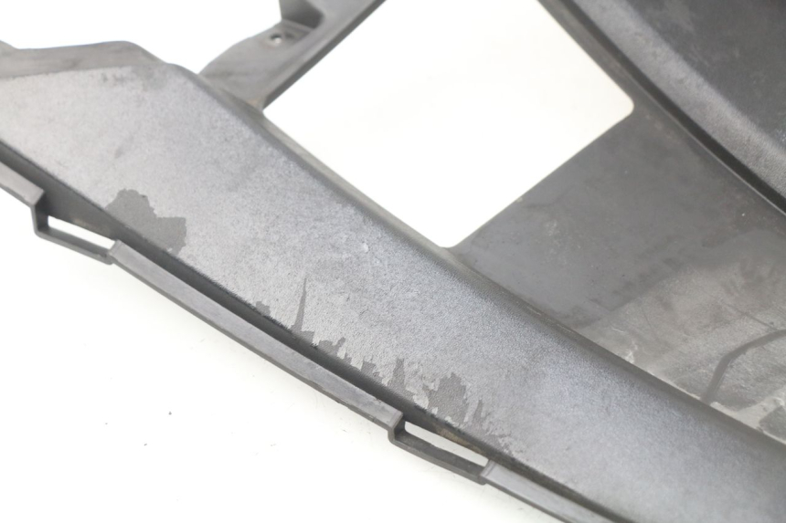 photo de LEFT FOOTREST BRACKET GILERA NEXUS 125 (2009 - 2013) - Alternative perspective