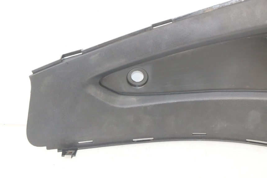 photo de LEFT FOOTREST BRACKET GILERA NEXUS 125 (2009 - 2013) - Technical close-up