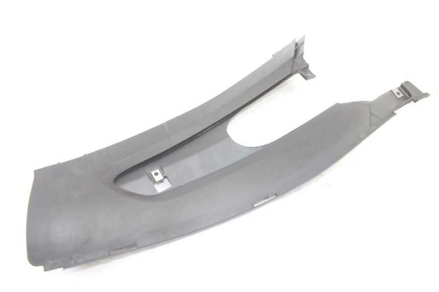 photo de LEFT MIDDLE FLOOR PANEL GILERA RUNNER SP 50 (2006 - 2008) - Technical close-up