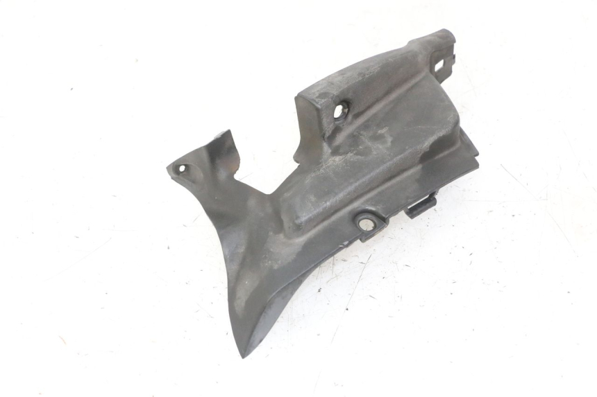 photo de LEFT MIDDLE FLOOR PANEL APRILIA SCARABEO GT TOURING 125 (1999 - 2005) - Alternative perspective