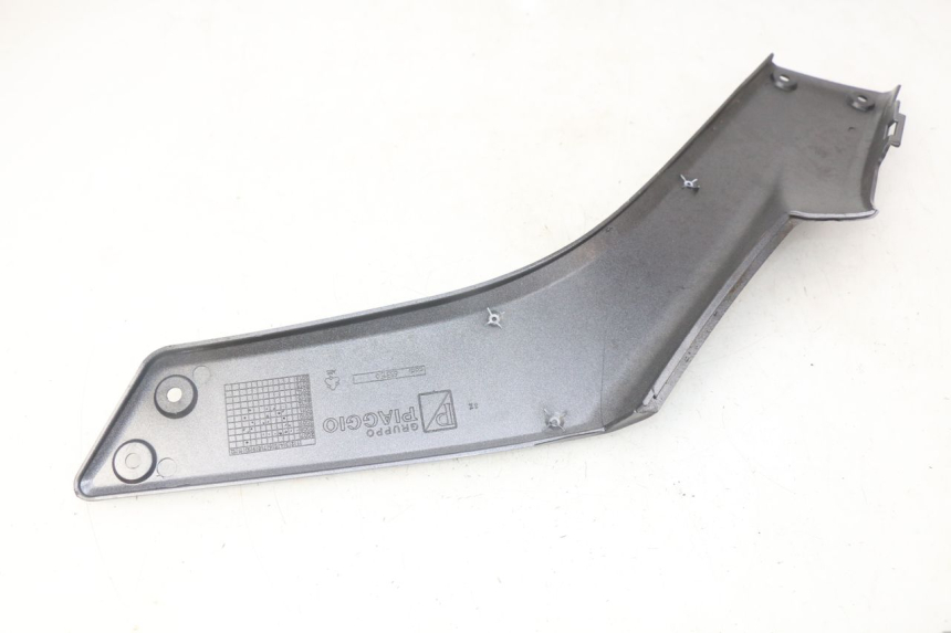 photo de LEFT MIDDLE FLOOR PANEL APRILIA SRV 850 (2012 - 2017) - Product overview