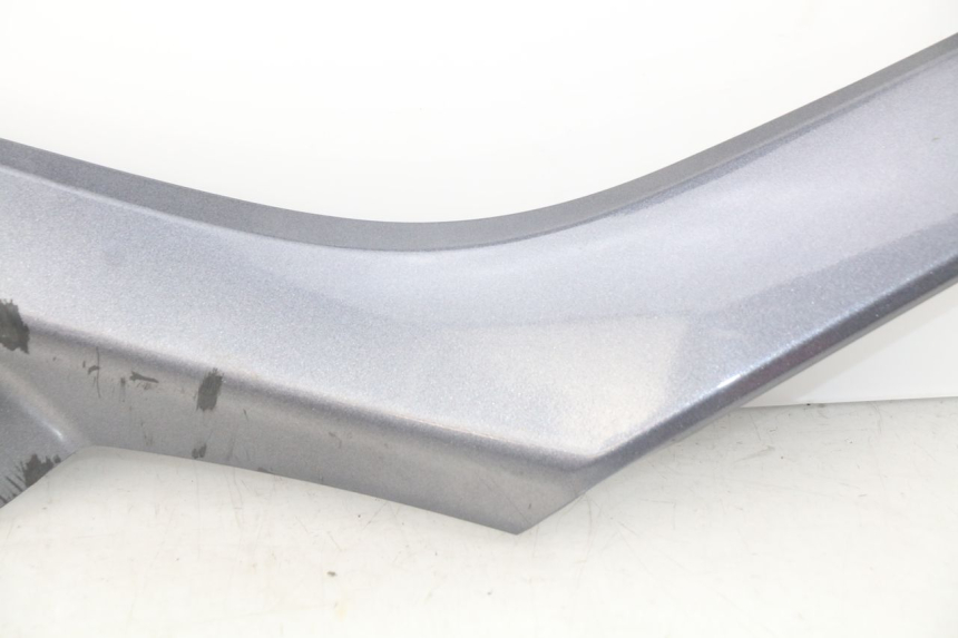 photo de LEFT MIDDLE FLOOR PANEL APRILIA SRV 850 (2012 - 2017) - Surface and material condition