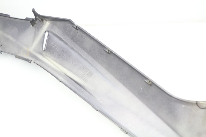 photo de LEFT FOOTREST BRACKET YAMAHA XMAX X-MAX 125 (2006 - 2009) - Component detail