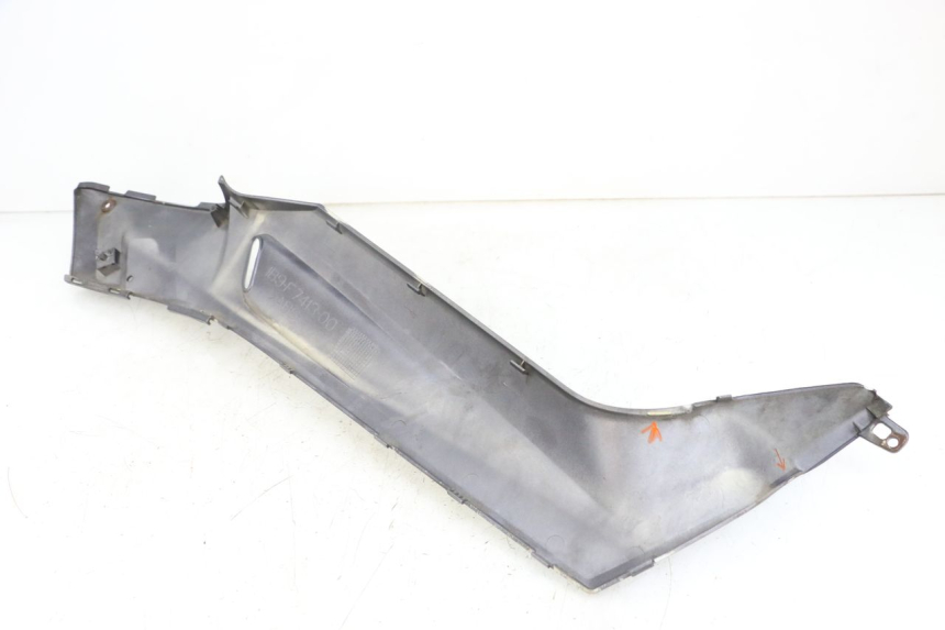 photo de LEFT FOOTREST BRACKET YAMAHA XMAX X-MAX 125 (2006 - 2009) - Product overview