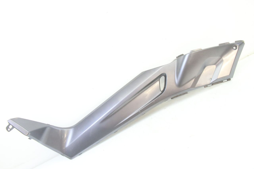 photo de LEFT FOOTREST BRACKET YAMAHA XMAX X-MAX 125 (2006 - 2009) - Main view