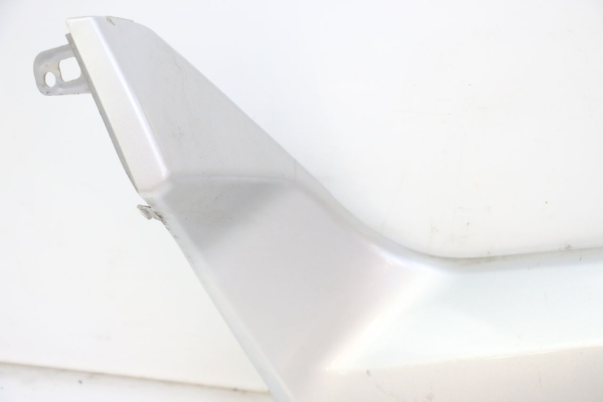 photo de LEFT MIDDLE FLOOR PANEL YAMAHA X-MAX XMAX 250 (2006 - 2009) - Detailed visual inspection