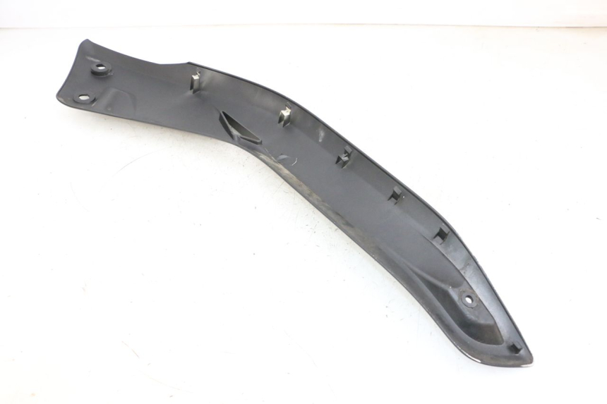 photo de LEFT MIDDLE FLOOR PANEL YAMAHA X-MAX XMAX 125 (2010 - 2013) - Product overview