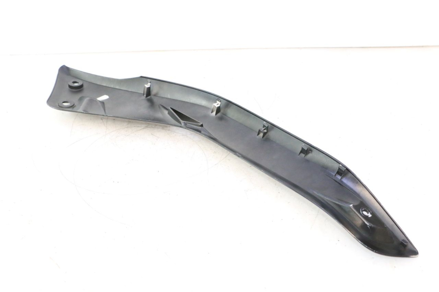 photo de LEFT MIDDLE FLOOR PANEL YAMAHA X-MAX XMAX 125 (2010 - 2013) - Markings and original references
