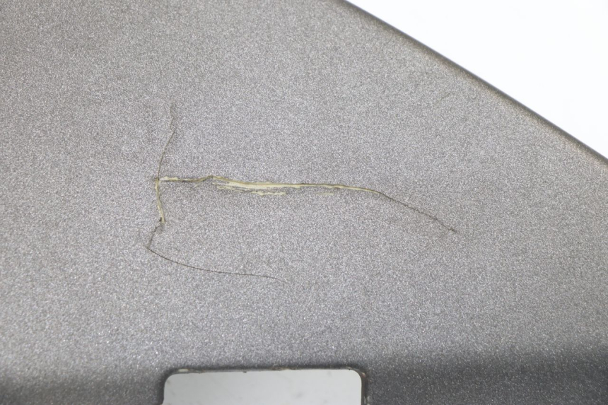 photo de LEFT MIDDLE FLOOR PANEL KYMCO XCITING 500 (2007 - 2010) - Additional view of the item