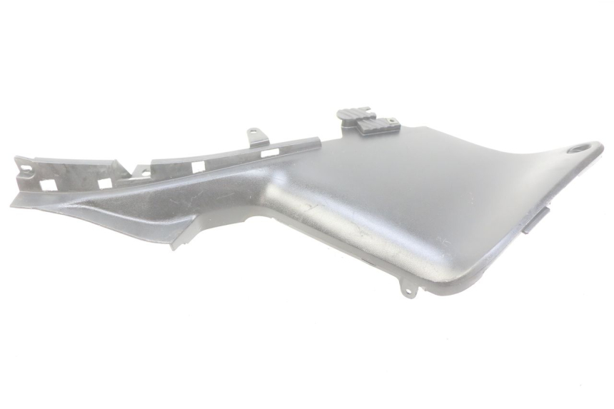 photo de LEFT FOOTREST BRACKET YAMAHA XP T-MAX TMAX ABS 500 (2004 - 2007) - Component detail