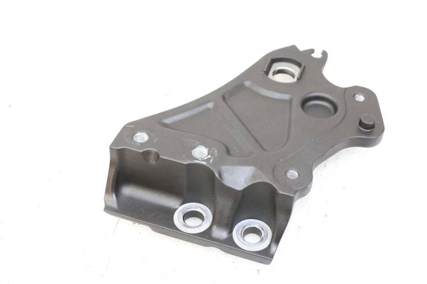 photo de LEFT MIDDLE FLOOR PANEL YAMAHA TRACER 7 700 (2020 - 2024) - Alternative perspective