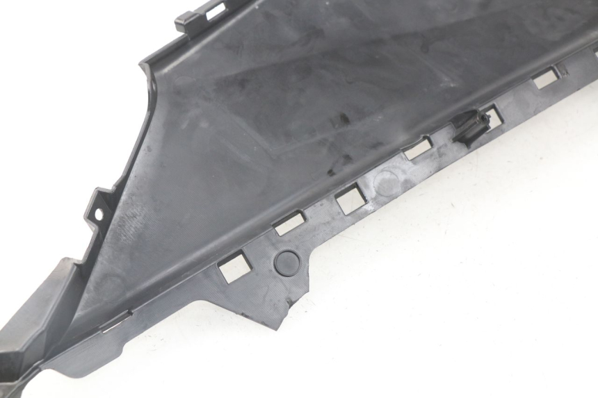 photo de LEFT MIDDLE FLOOR PANEL YAMAHA YP T-MAX TMAX 530 (2017 - 2020) - Component detail