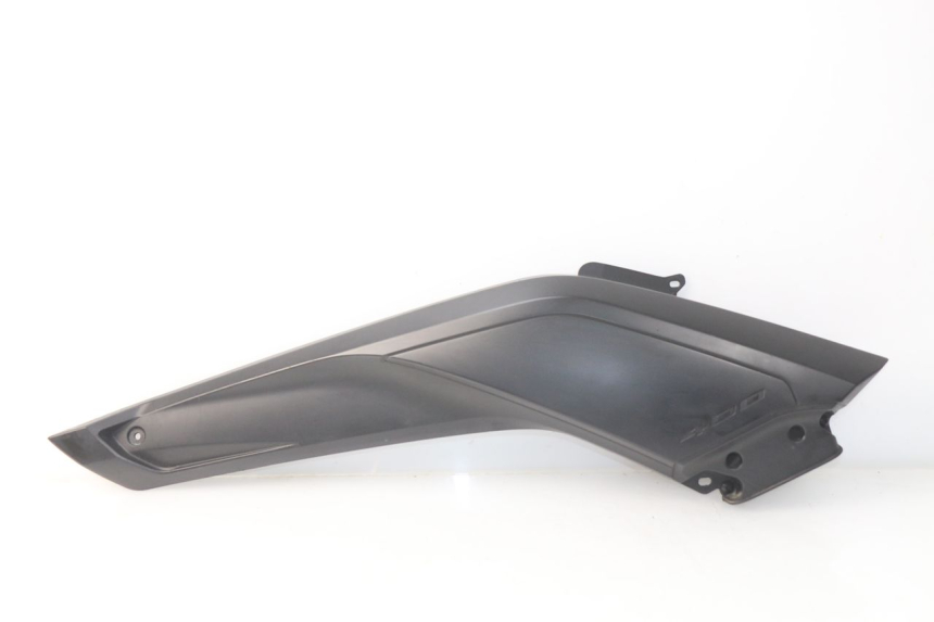 photo de LEFT MIDDLE FLOOR PANEL YAMAHA YP X-MAX XMAX 400 (2014 - 2017) - Main view