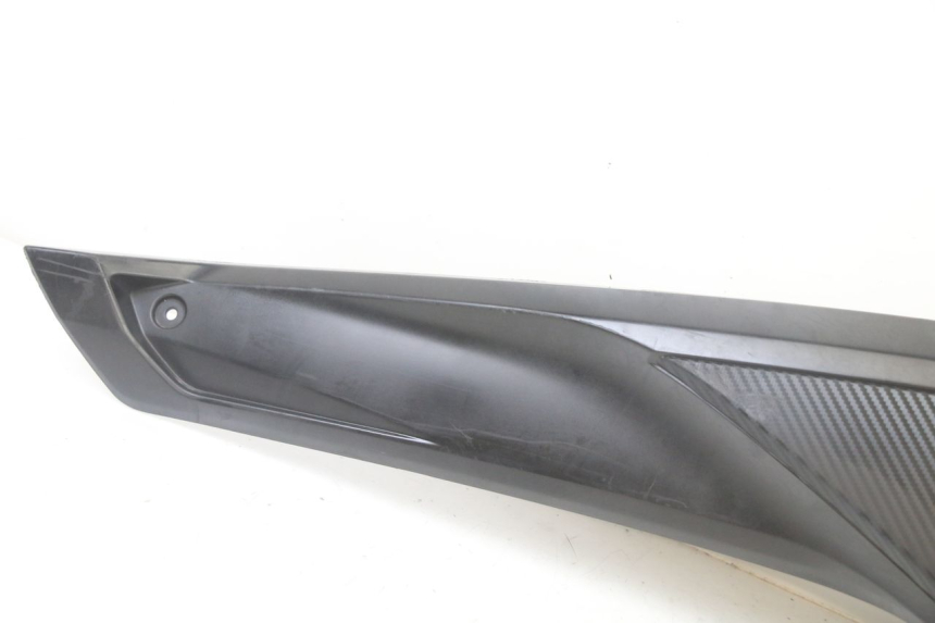 photo de LEFT MIDDLE FLOOR PANEL YAMAHA YP X-MAX XMAX 400 (2014 - 2017) - Component detail