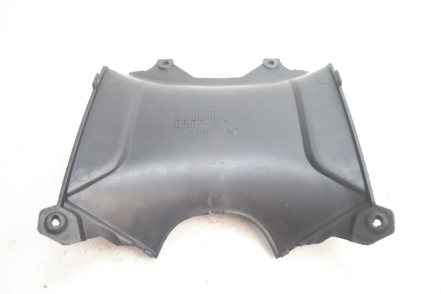 photo de FOOTREST JUNCTION GILERA GP 800 (2007 - 2013) - Alternative perspective