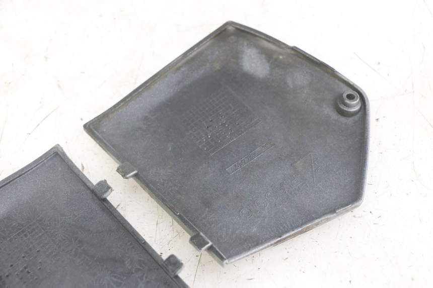 photo de MIDDLE FLOOR PANEL PIAGGIO MP3 LT 300 (2010 - 2016) - Zoom on usage condition