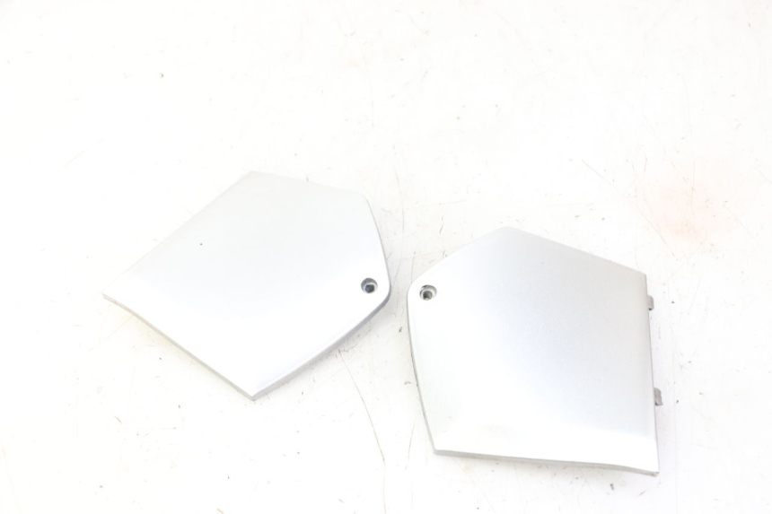 photo de MIDDLE FLOOR PANEL PIAGGIO MP3 LT 300 (2010 - 2016) - Zoom on usage condition