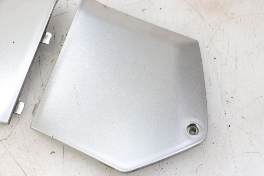 photo de MIDDLE FLOOR PANEL PIAGGIO MP3 LT 300 (2010 - 2016) - Product overview