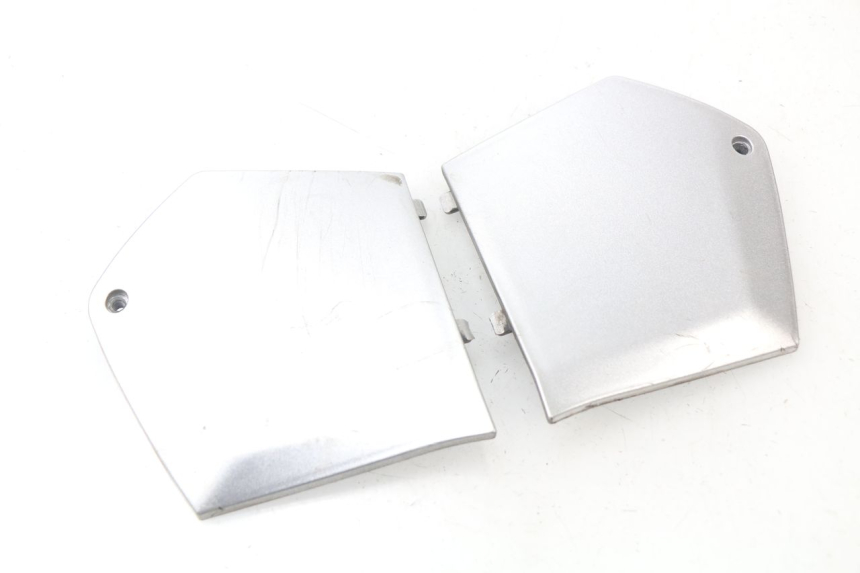 photo de MIDDLE FLOOR PANEL PIAGGIO MP3 125 (2006 - 2014) - Main view