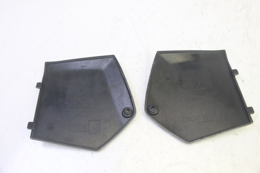 photo de MIDDLE FLOOR PANEL PIAGGIO MP3 125 (2006 - 2014) - Alternative perspective