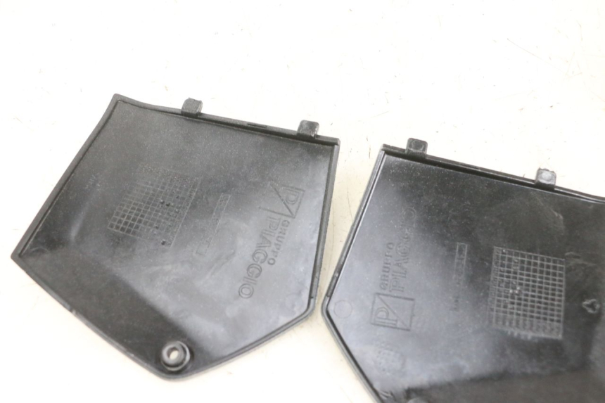 photo de FOOTREST JUNCTION PIAGGIO MP3 RL 250 (2006 - 2010) - Component detail