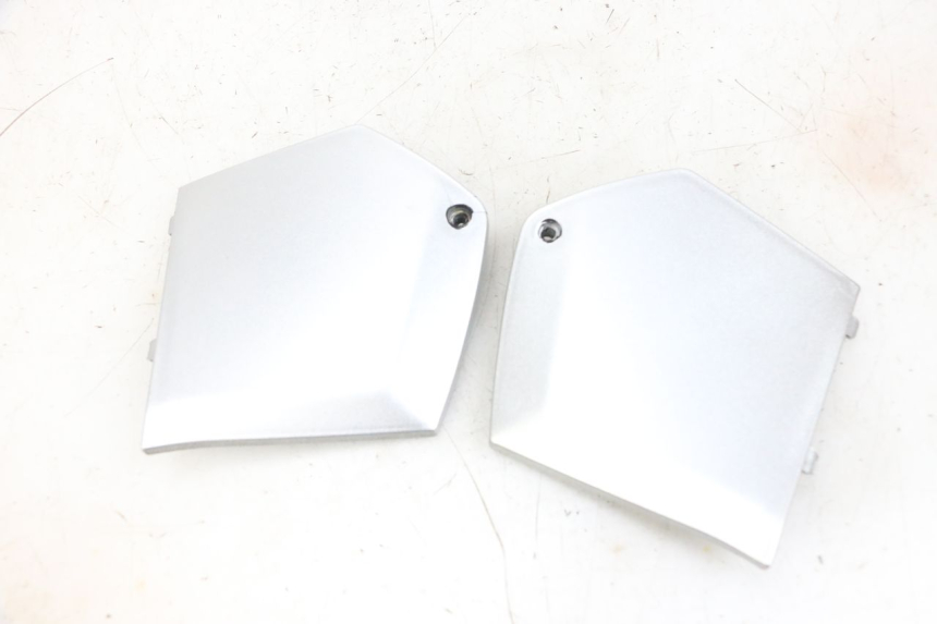 photo de FOOTREST JUNCTION PIAGGIO MP3 RL 250 (2006 - 2010) - Fixing points details