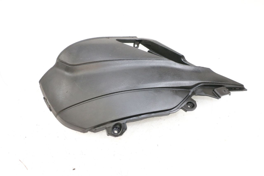 photo de MIDDLE FLOOR PANEL PIAGGIO NEW TYPHOON 50 (2018 - 2021) - Zoom on usage condition