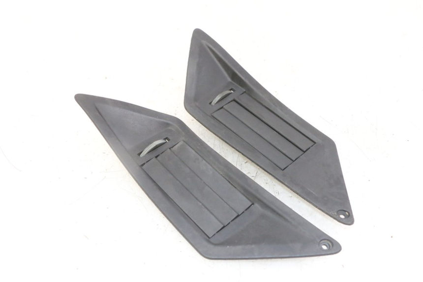 photo de MIDDLE FLOOR PANEL GILERA NEXUS 125 (2009 - 2013) - Zoom on usage condition