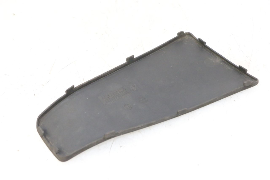 photo de MIDDLE FLOOR PANEL PIAGGIO VESPA LX 150 (2005 - 2013) - Component detail