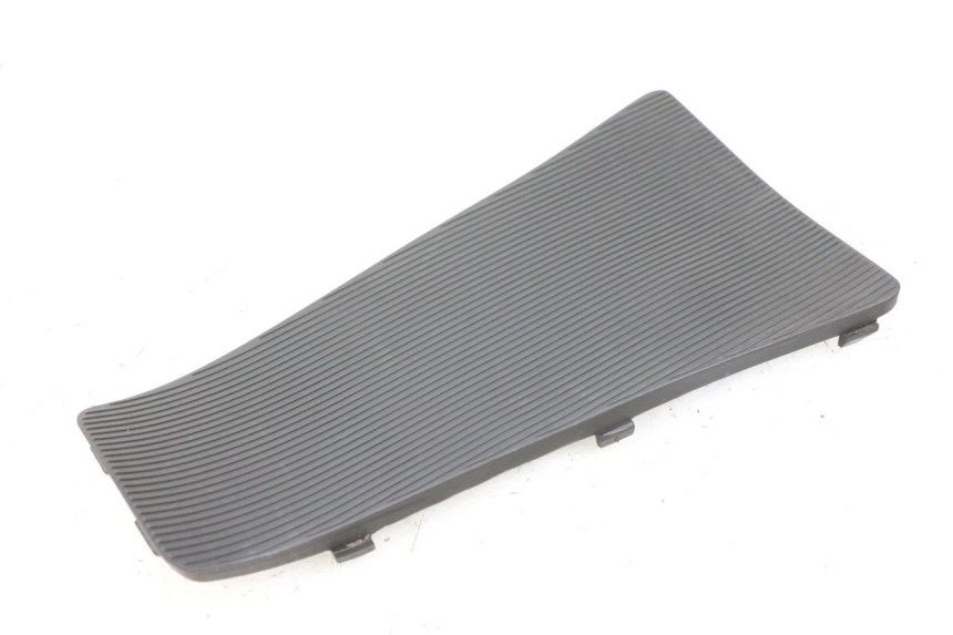 photo de MIDDLE FLOOR PANEL PIAGGIO VESPA LX IE 125 (2010 - 2012) - Zoom on usage condition