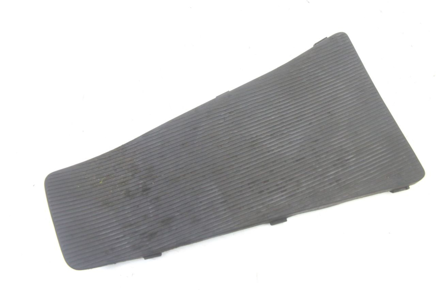 photo de FOOTREST JUNCTION PIAGGIO VESPA S 2T 50 (2007 - 2014) - Zoom on usage condition