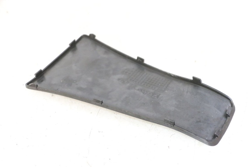 photo de FOOTREST JUNCTION PIAGGIO VESPA S 2T 50 (2007 - 2014) - Component detail