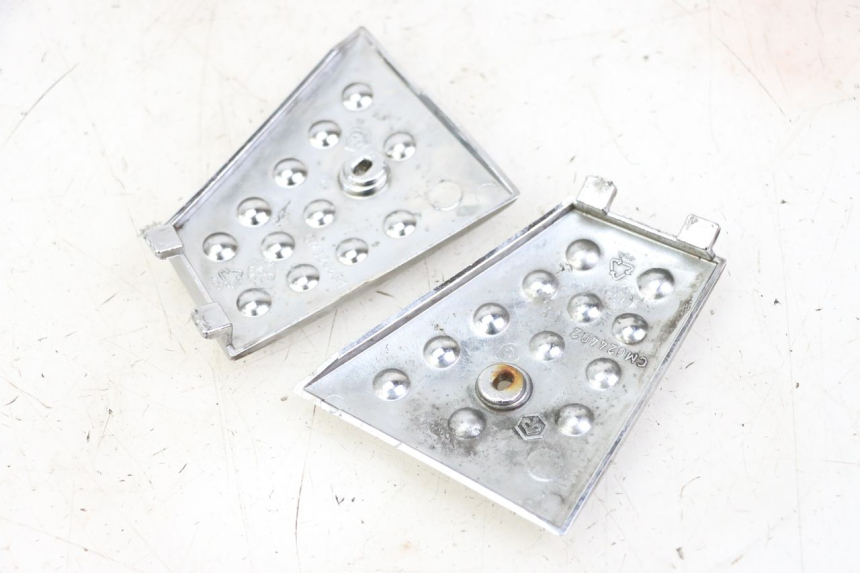 photo de FOOTREST JUNCTION PIAGGIO X8 125 (2004 - 2007) - Component detail