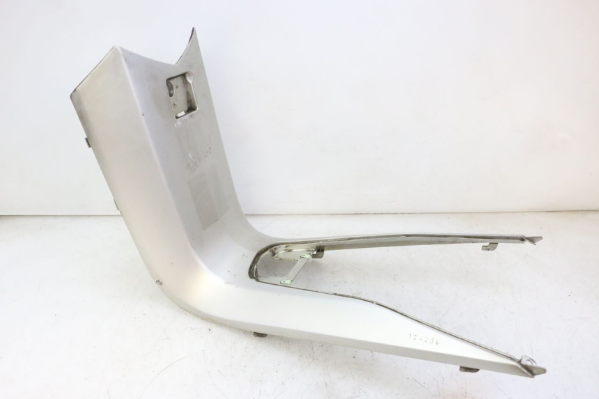 photo de MIDDLE FLOOR PANEL PEUGEOT SATELIS 125 (2006 - 2009) - Alternative perspective