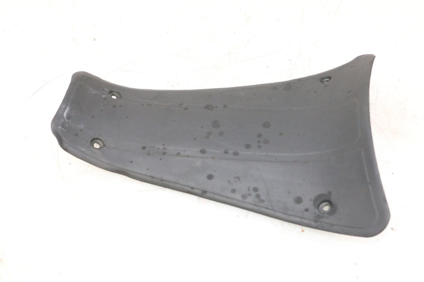 photo de FOOTREST JUNCTION PIAGGIO VESPA GTS SUPER IE 125 (2009 - 2016) - Technical close-up