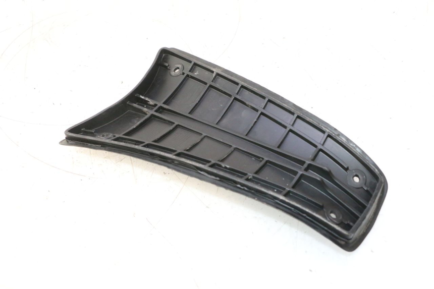 photo de FOOTREST JUNCTION PIAGGIO VESPA PRIMAVERA 2T 50 (2013 - 2018) - Alternative perspective